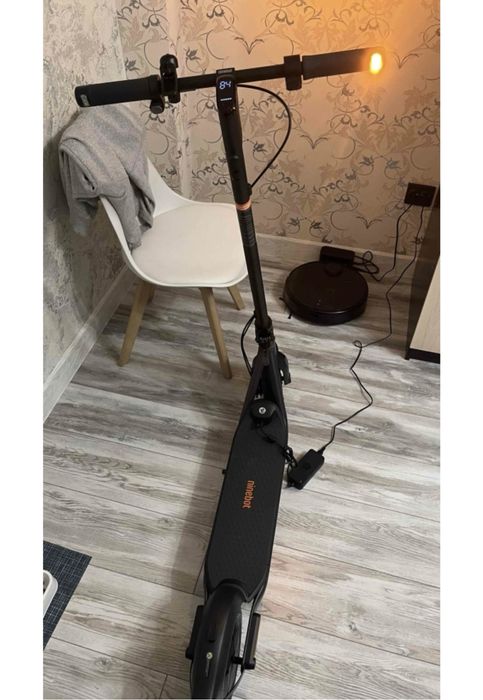 Продается в исключительно новом состояниий электросамокат Ninebot