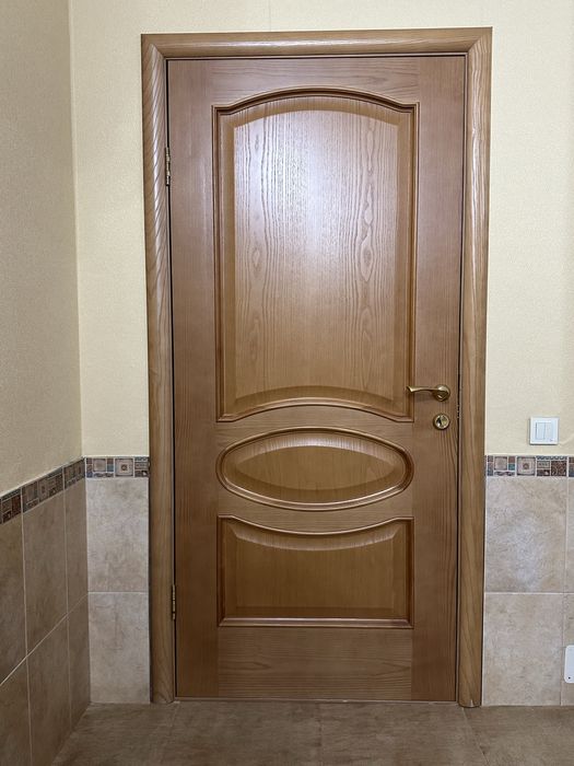 Продам двери межкомнатные в отличном состоянии