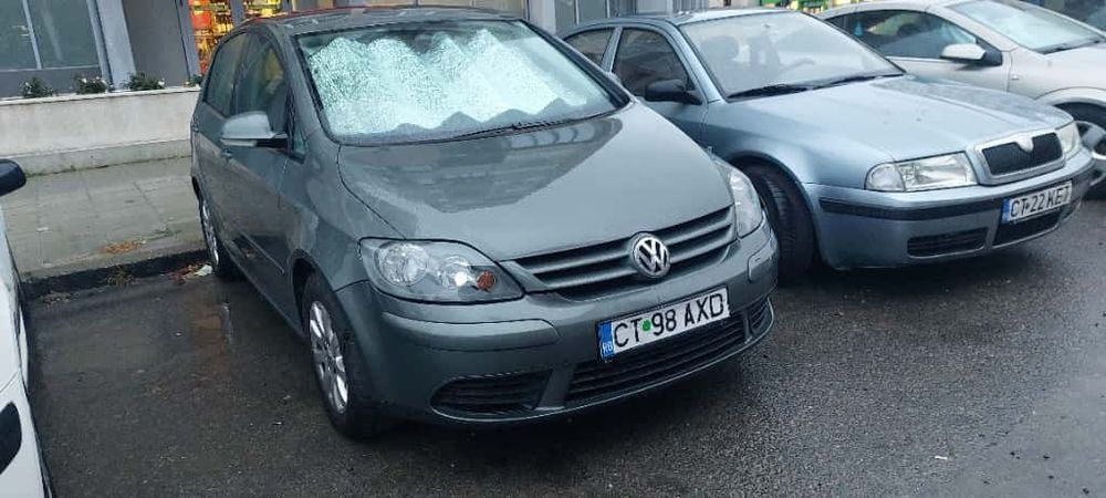 Vând Vw Golf 5 Plus 1.9 TDi