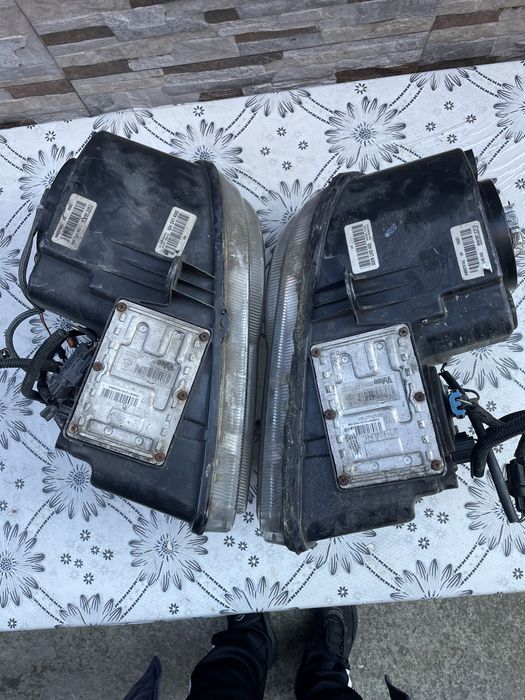 Фарове за крайслер оборудвани в добро сътояние цената е за 1- брой