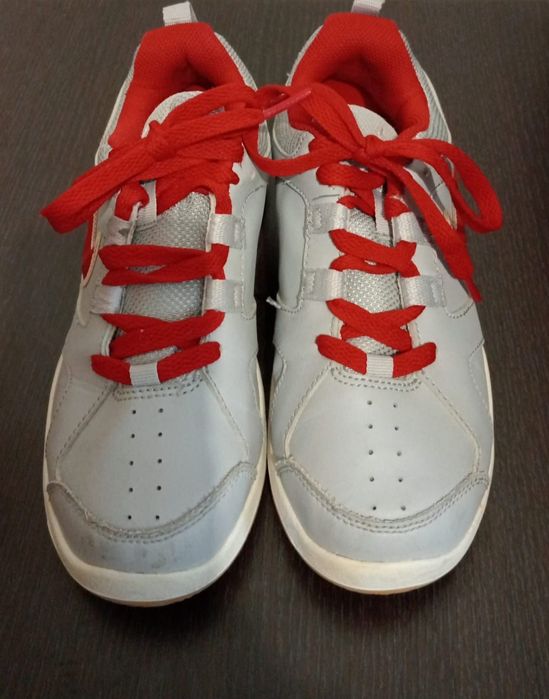 Adidasi Nike, nr 36, din piele,stare foarte bună