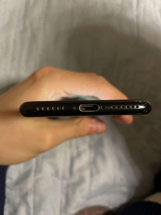 Iphone SE sotiladi srochno pul zarul omidigala bezovta qmrla telefon q