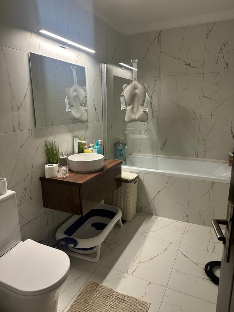 Persoana fizica vand apartament 56 mp + parcare