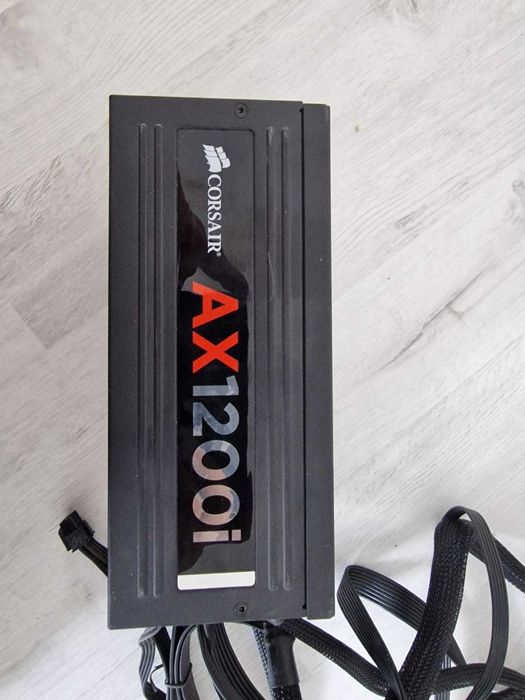 Sursa Corsair AX1200i