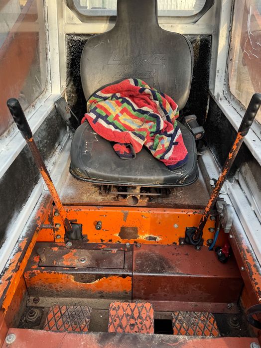 Vând miniîncarcator “bobcat”!