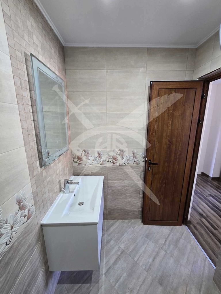 Продава се Къща в Обзор - 240 кв.м за 1730 €/кв.м - Снимка #2
