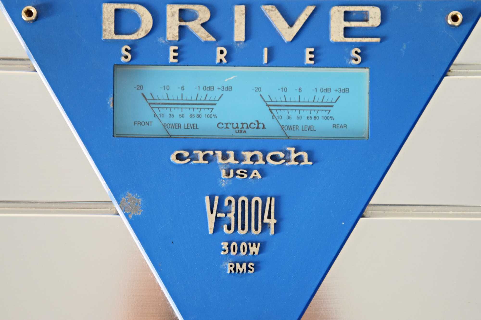 Amplificator auto Crunch Drive V-3004, statie