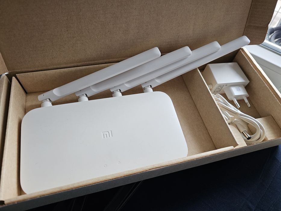 Роутер Xiaomi Mi Router 4A