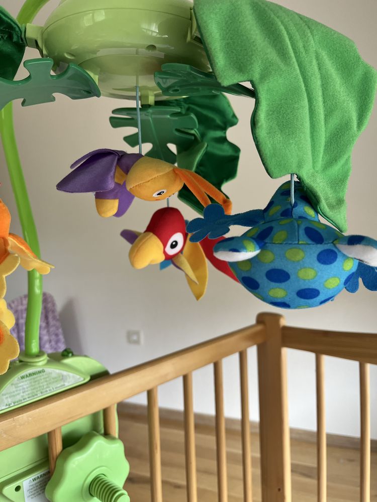 Fisher Price музикална въртележка за кошара