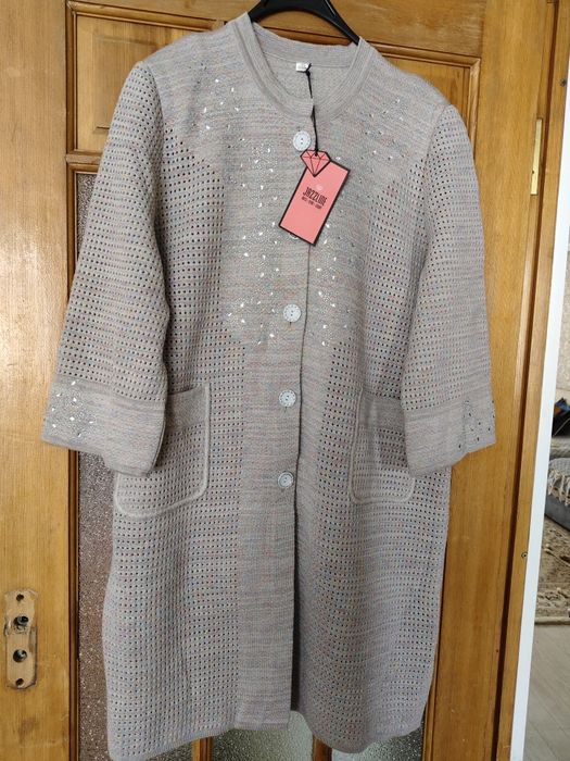 Кардиган новый 4000 тенге