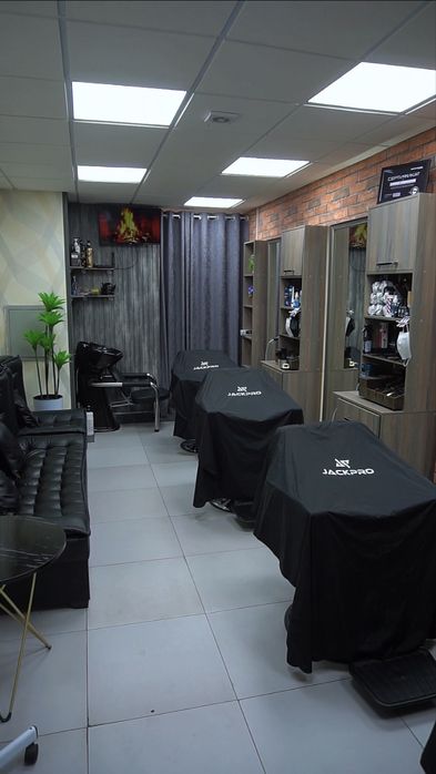 Tayyor biznes barbershop beauty salon kosmetologiya arzon bervoriladi