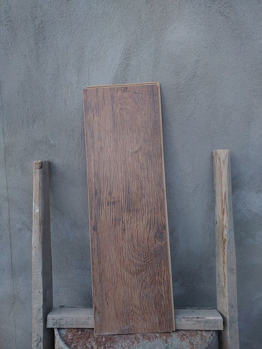 Продается б/у ламинат