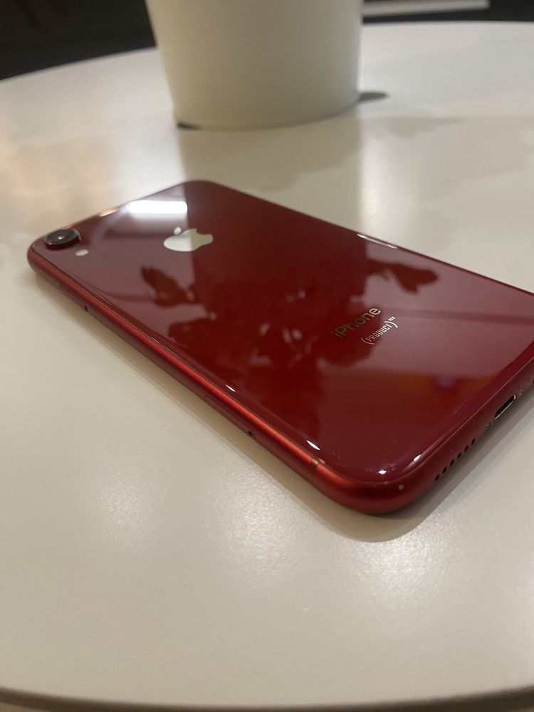 iPhone XR 64gb red