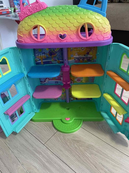 Vând căsuța Gabbys Dollhouse