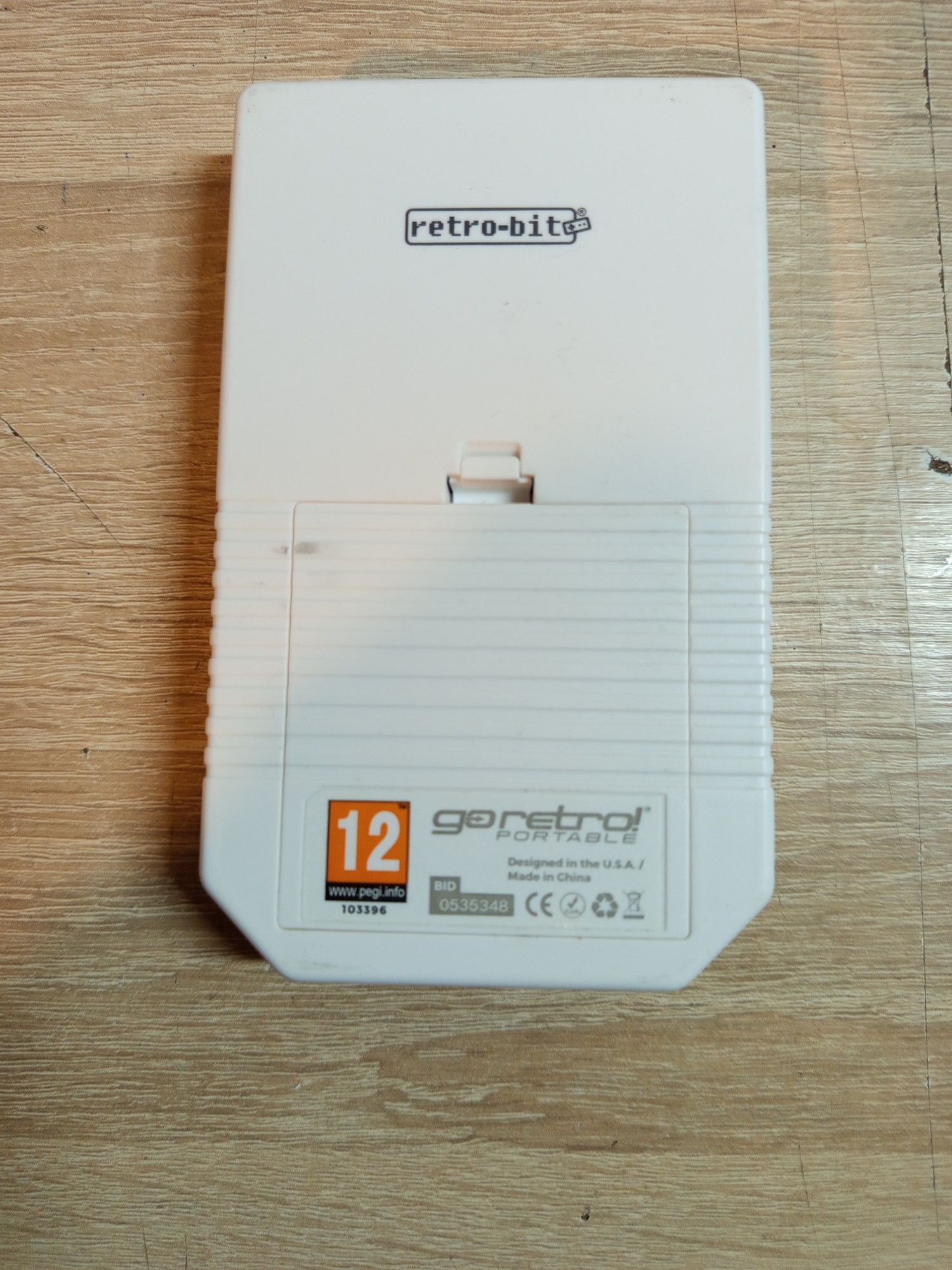 Портативна конзола"Retro-bit"goretro(250,класически игри)