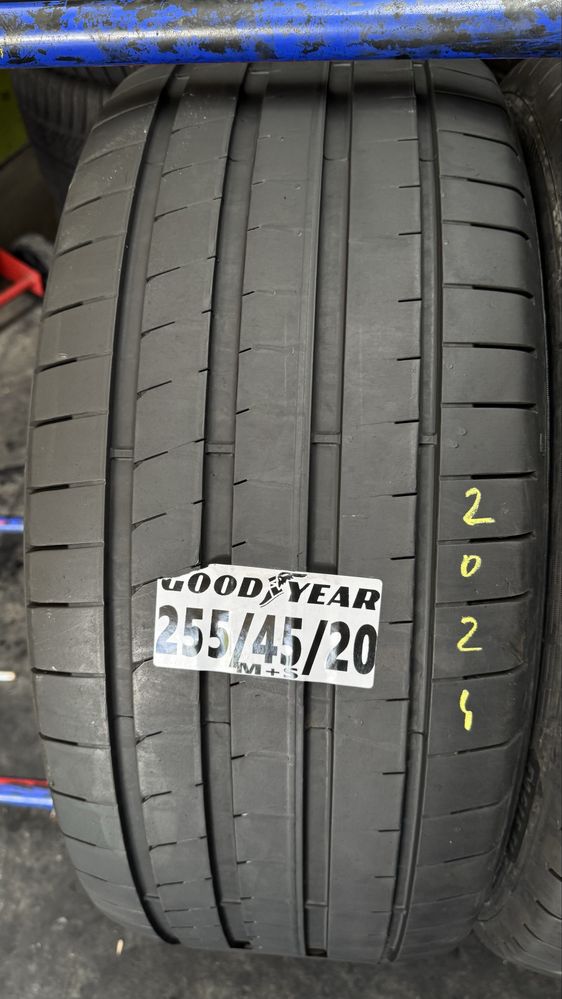 255/45/20 goodyar 2024