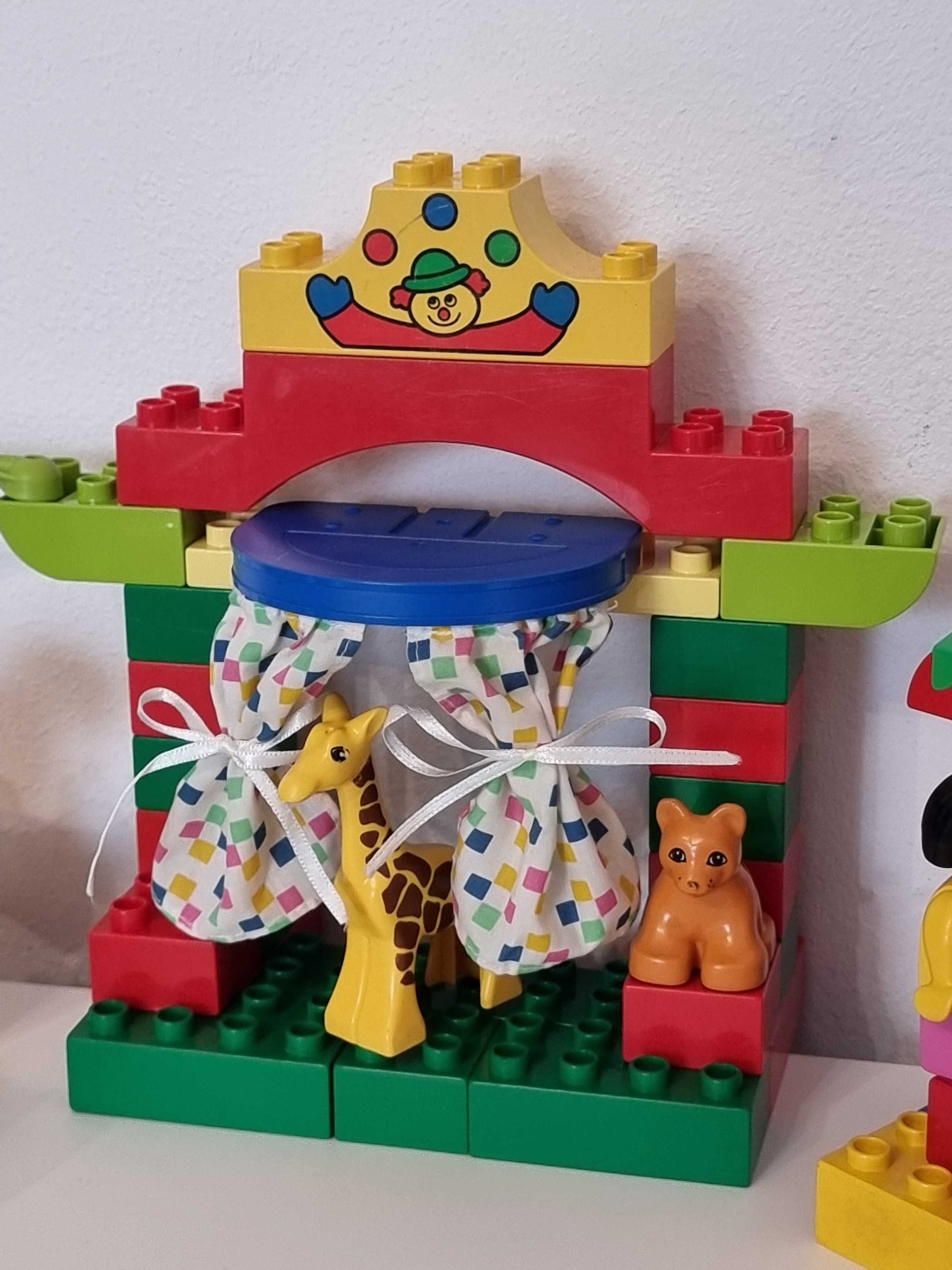 Marele circ Lego Duplo cu multe accesorii