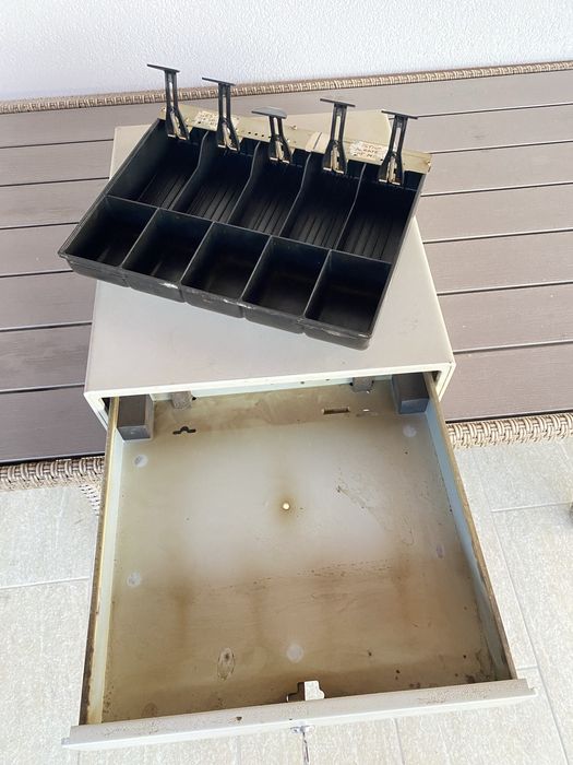 Sertar metalic bani functinal