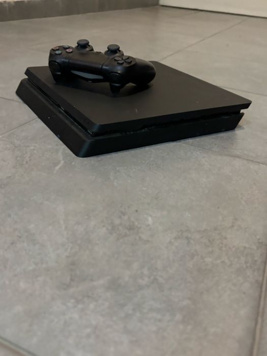 Ps4 продава се заедно с 4 игри