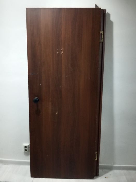 отдам за даром межкомнатные двери б/у