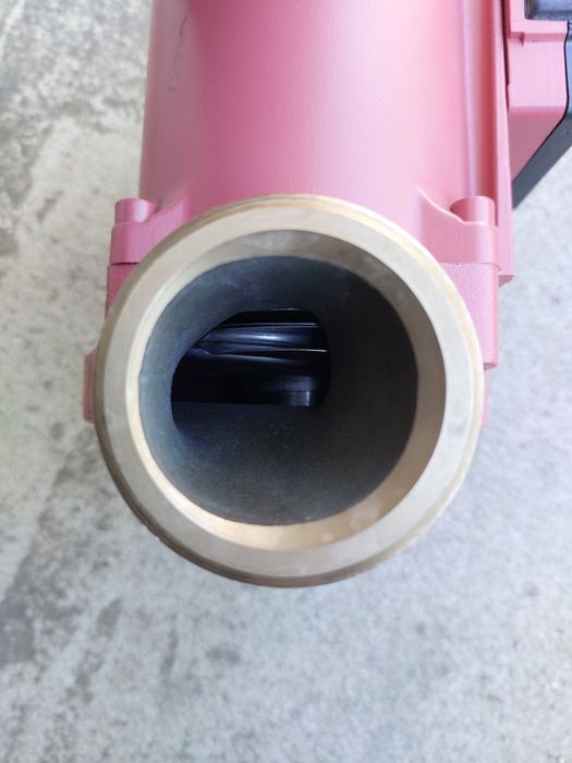 Циркулационна помпа grundfos up 32-80 за парно