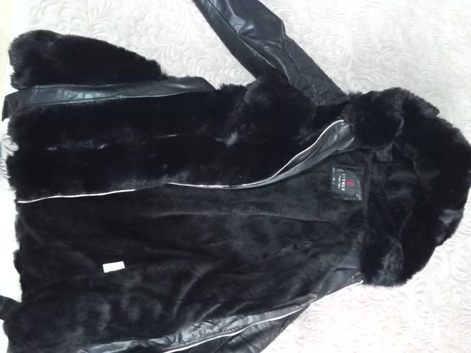 Чисто ново дамско палтенце