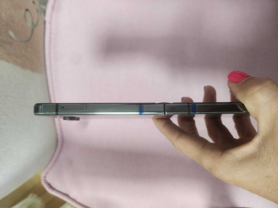 Samsung flip Z 5