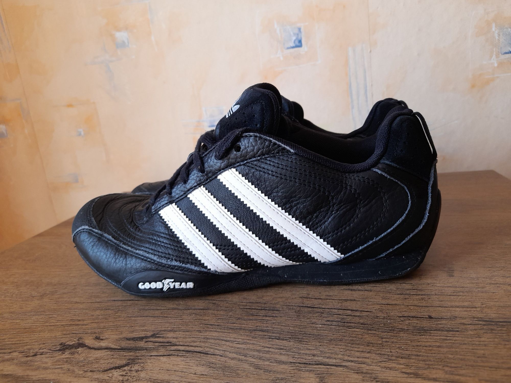 Adidas Goodyear маратонки 37- 38 номер