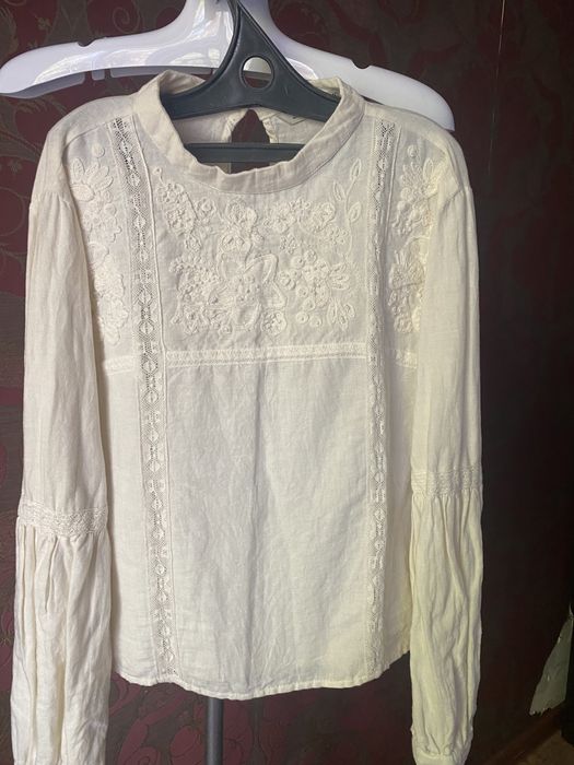 Продам блузку Mango