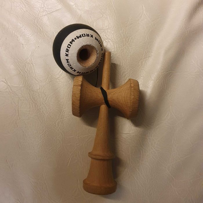 Kendama Krom Pop Rubber