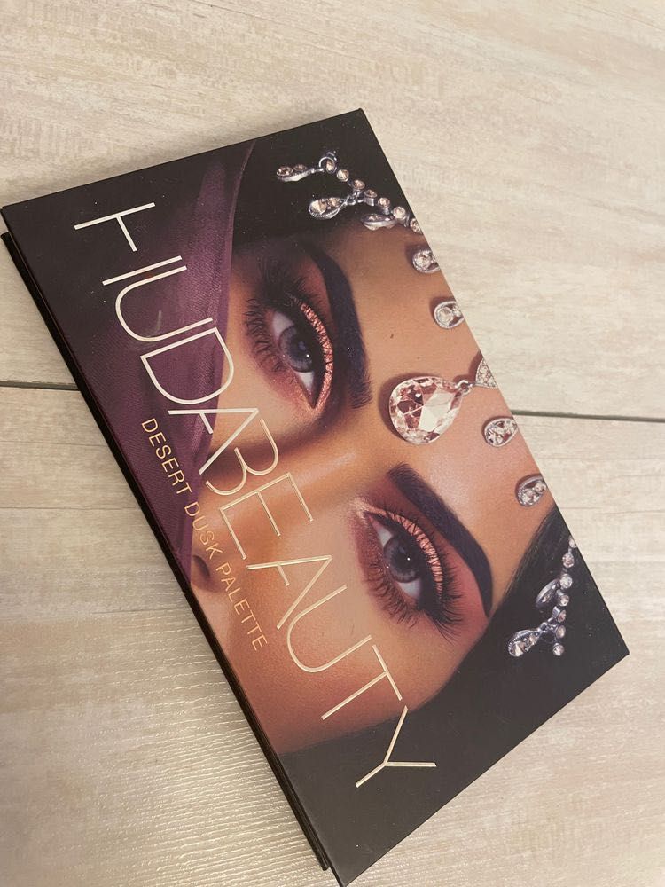 Тени Huda Beauty Dessert Dusk