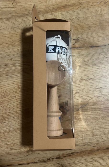Krom Kendama Strogo - Alb