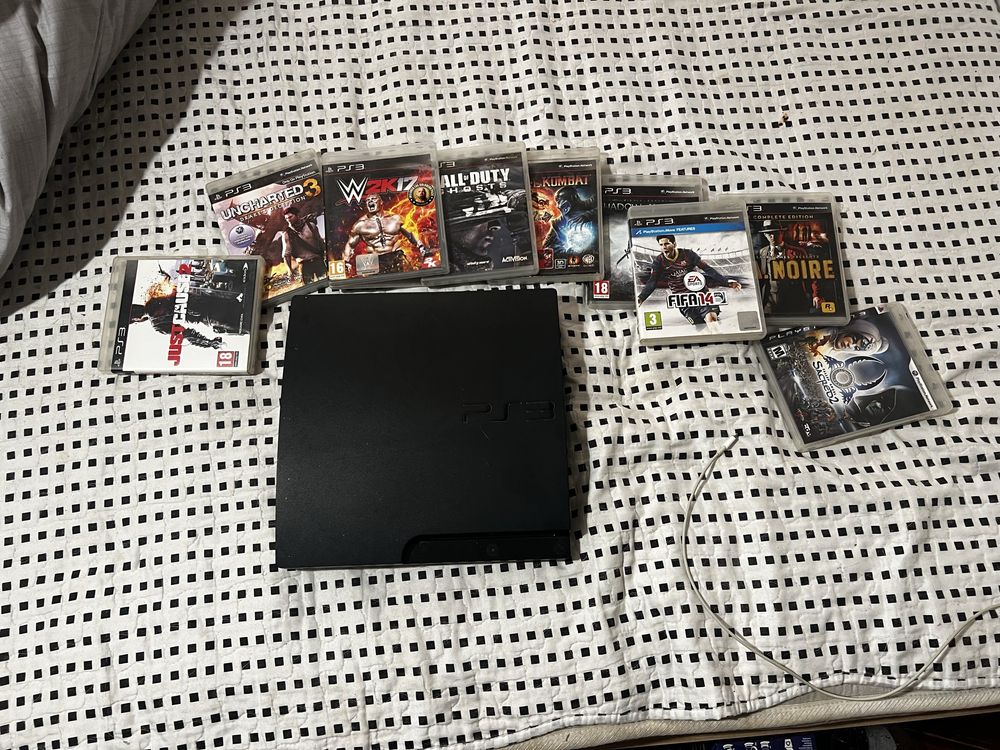 Продавам Playstation 3 с игри подарък
