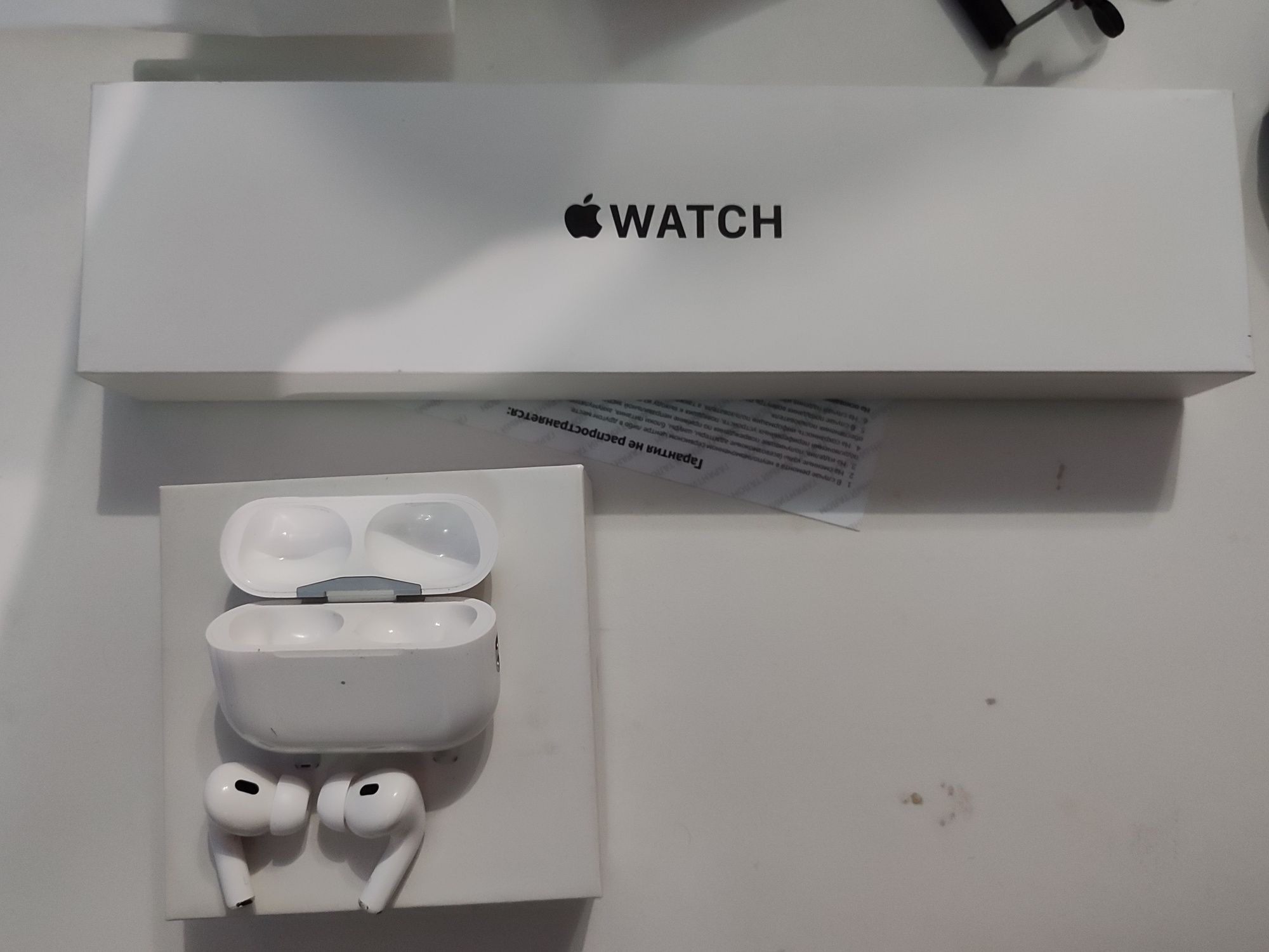 Apple watch se 2 + airpods pro2 original продам срочна