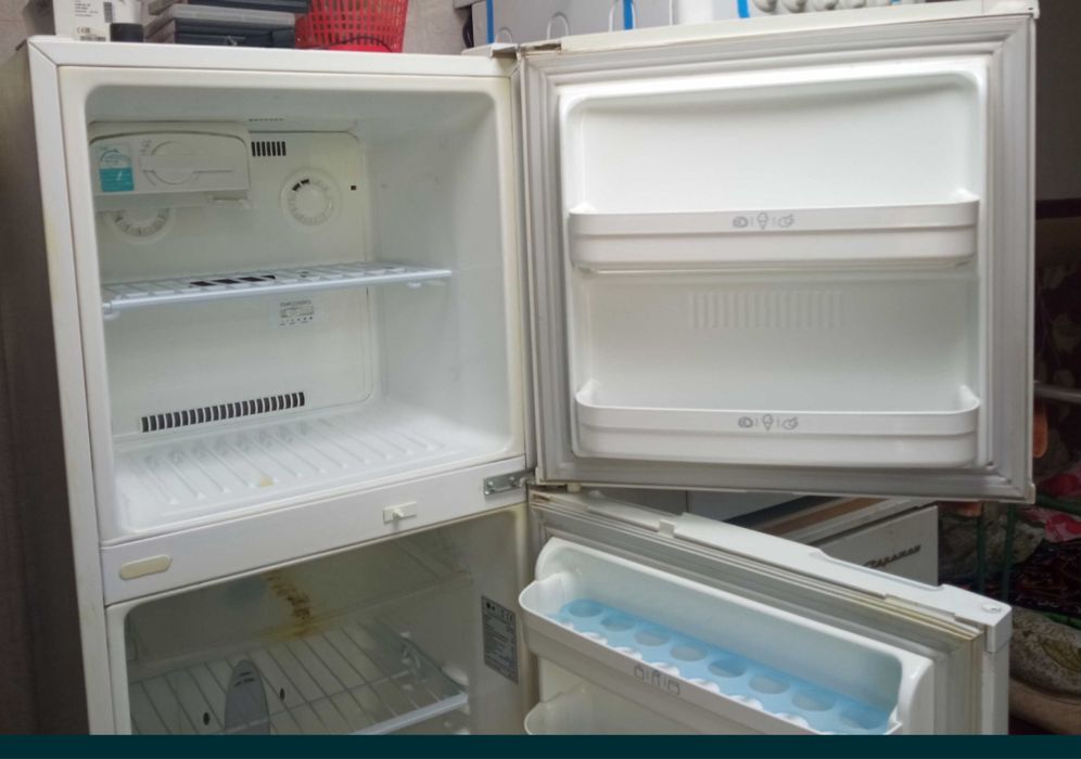 Холодильник LG отлично работает.