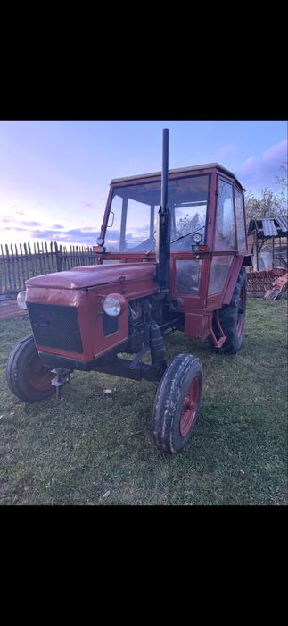 Vând tractor Zetor în stare foarte bună