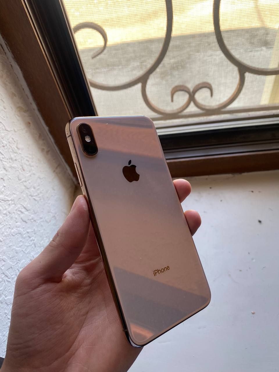 Iphone Xs max gold