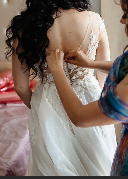 Vand rochie mireasa cu trena