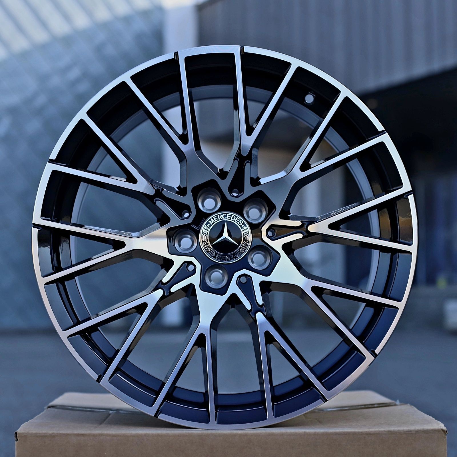 Jante Mercedes R 19