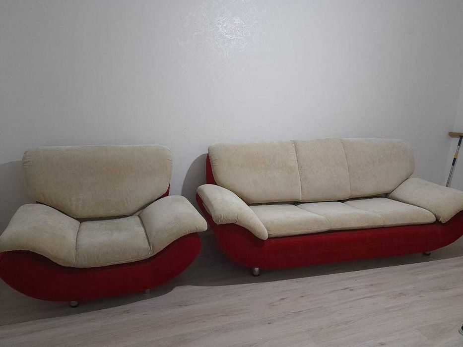 Продам Диван с креслом