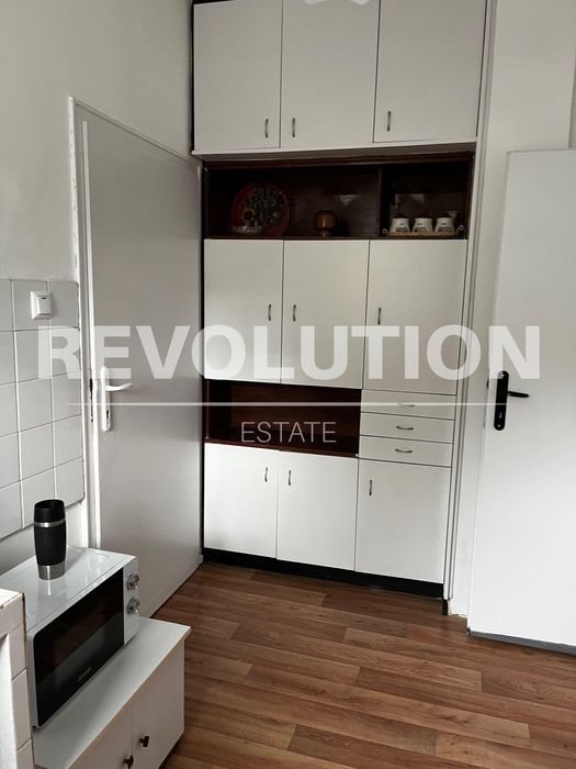 Тристаен апартамент в района на Чаталджа!