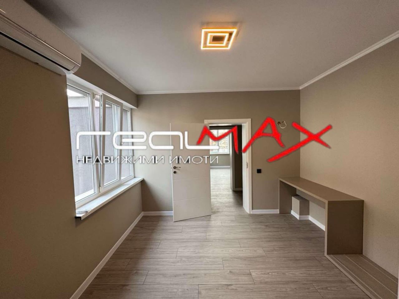 Продава се Двустаен апартамент в Казанлък - 53 кв.м за 1684 €/кв.м - Снимка #5