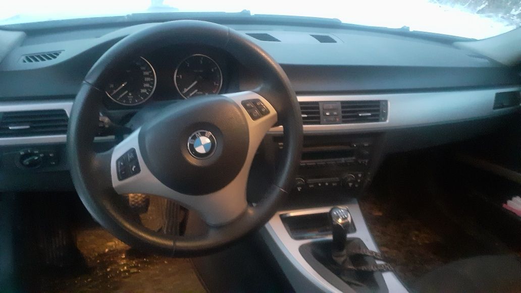 Vand masina BMW stare buna