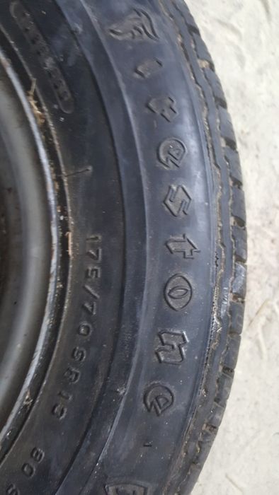 Джанта за нисан 4х114.3 с гуми 175 70 13