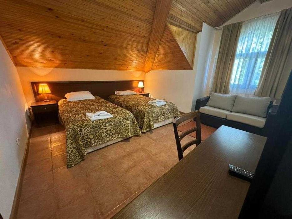 Вила Рила Боровец с горещ басейн, джакузи и сауна от BookVillaBG
