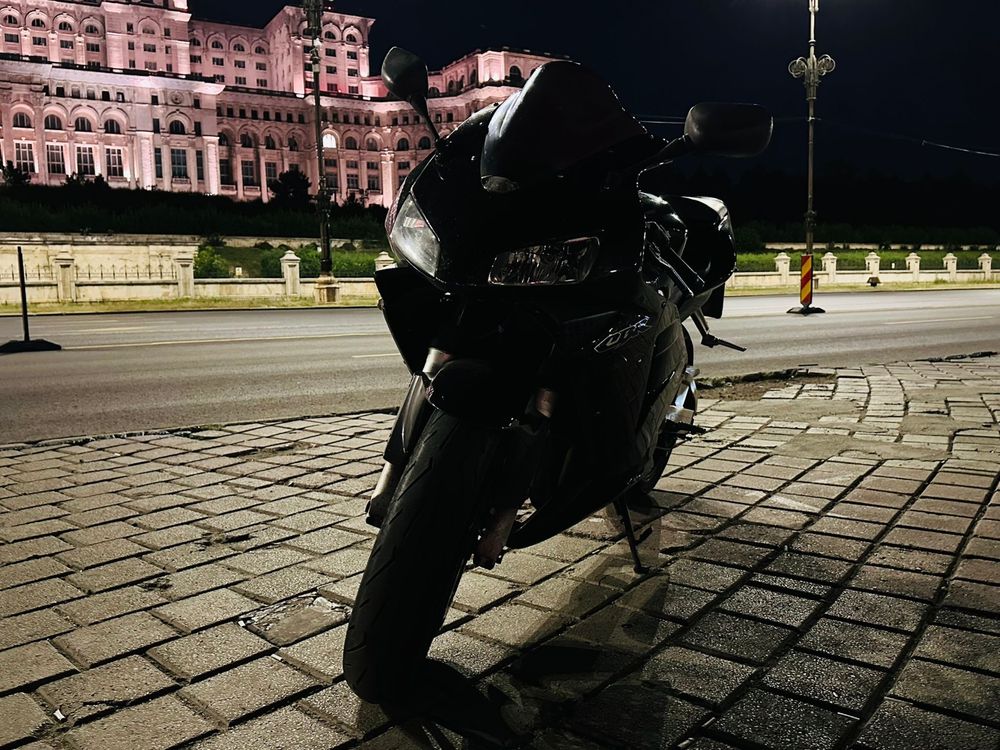 Vand honda cbr 600 rr 2004
