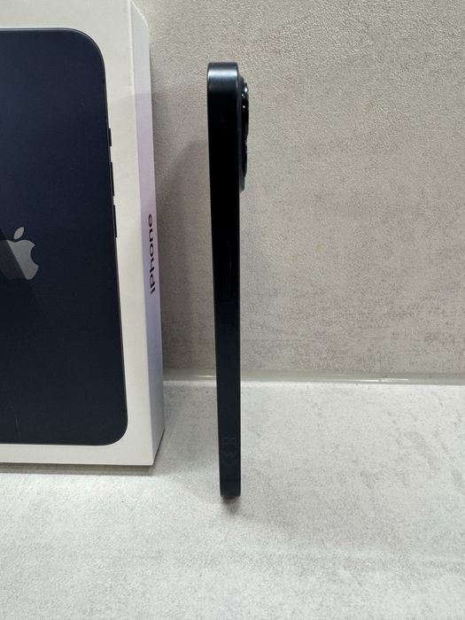 iPhone 13 128GB Black 89% Battery