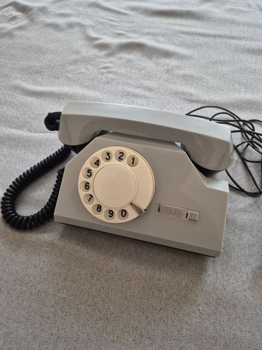 Домашный телефон.