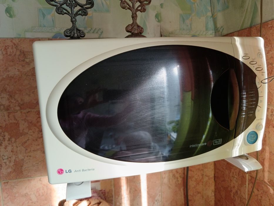 Продам микроволновку в хорошем состоянии