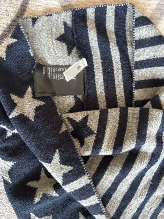 H&M шал кюнец .